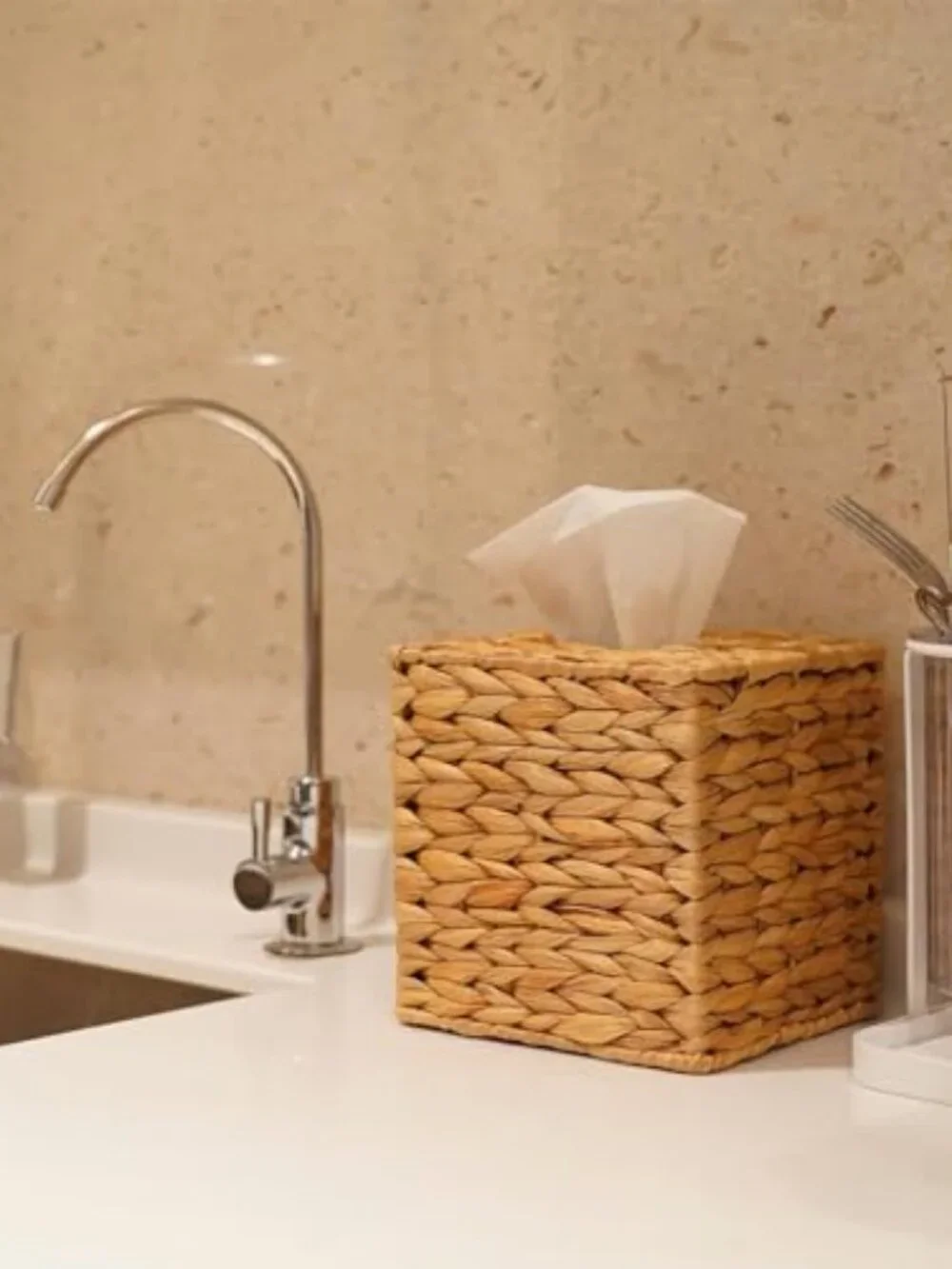 Water Hyacinth Handwoven Tissue Box Cover, Natural Handmade Wicker Napkin Box